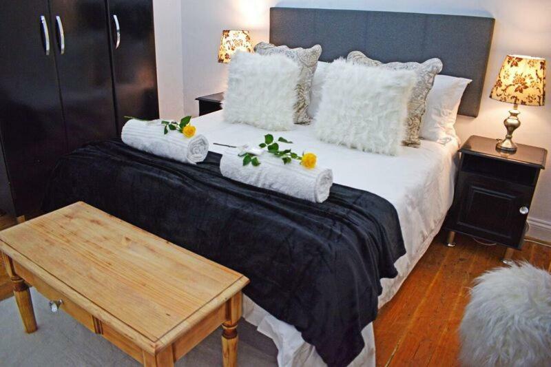 Flowerbox Cottages Mosselbaai Buitenkant foto
